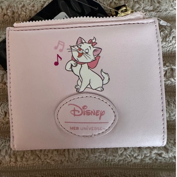 Disney Her Universe Aristocats 55th Anniversary Marie Pink Bifold Wallet NWT - Picture 2 of 4